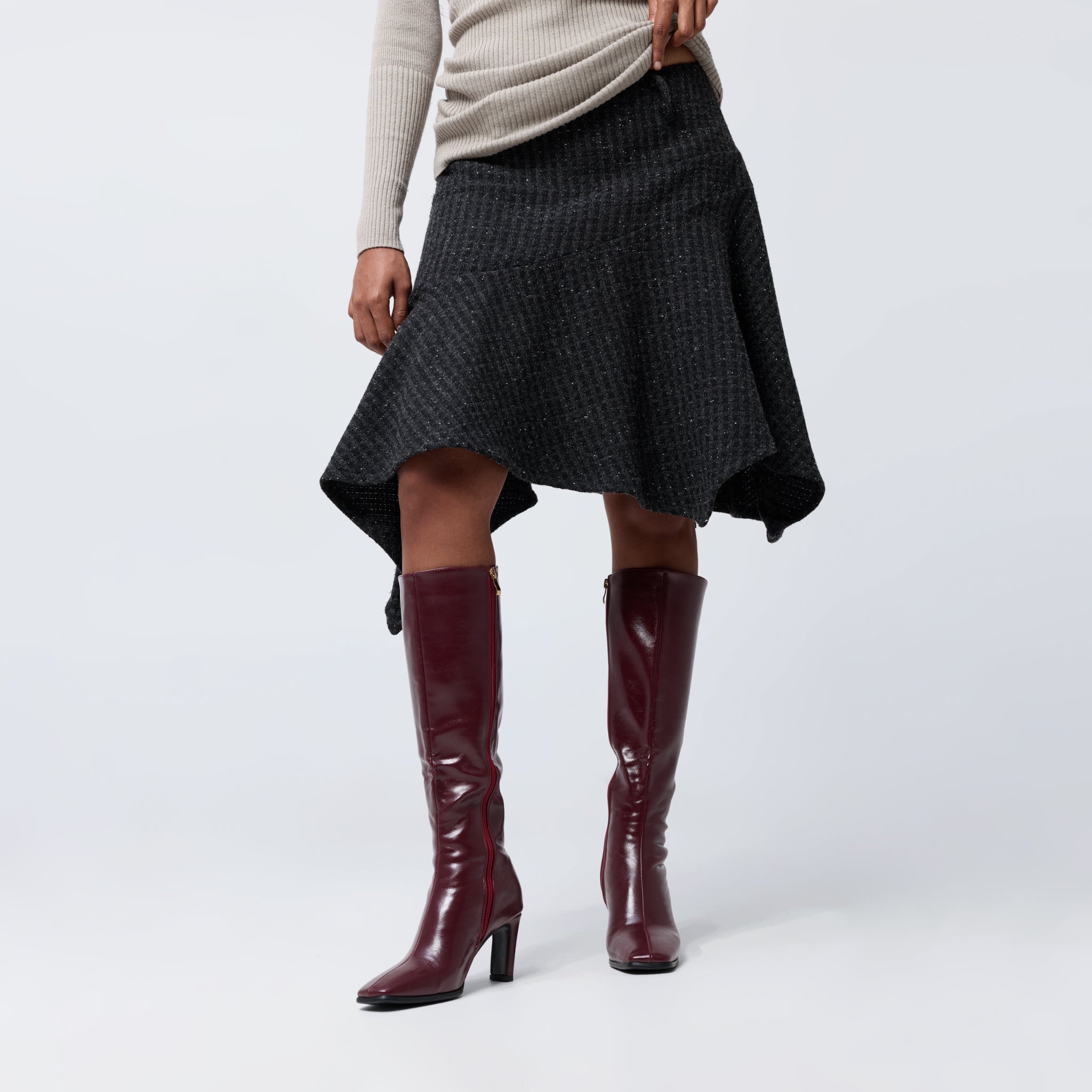 Arthur Apparel black wool blend knee length pixie skirt