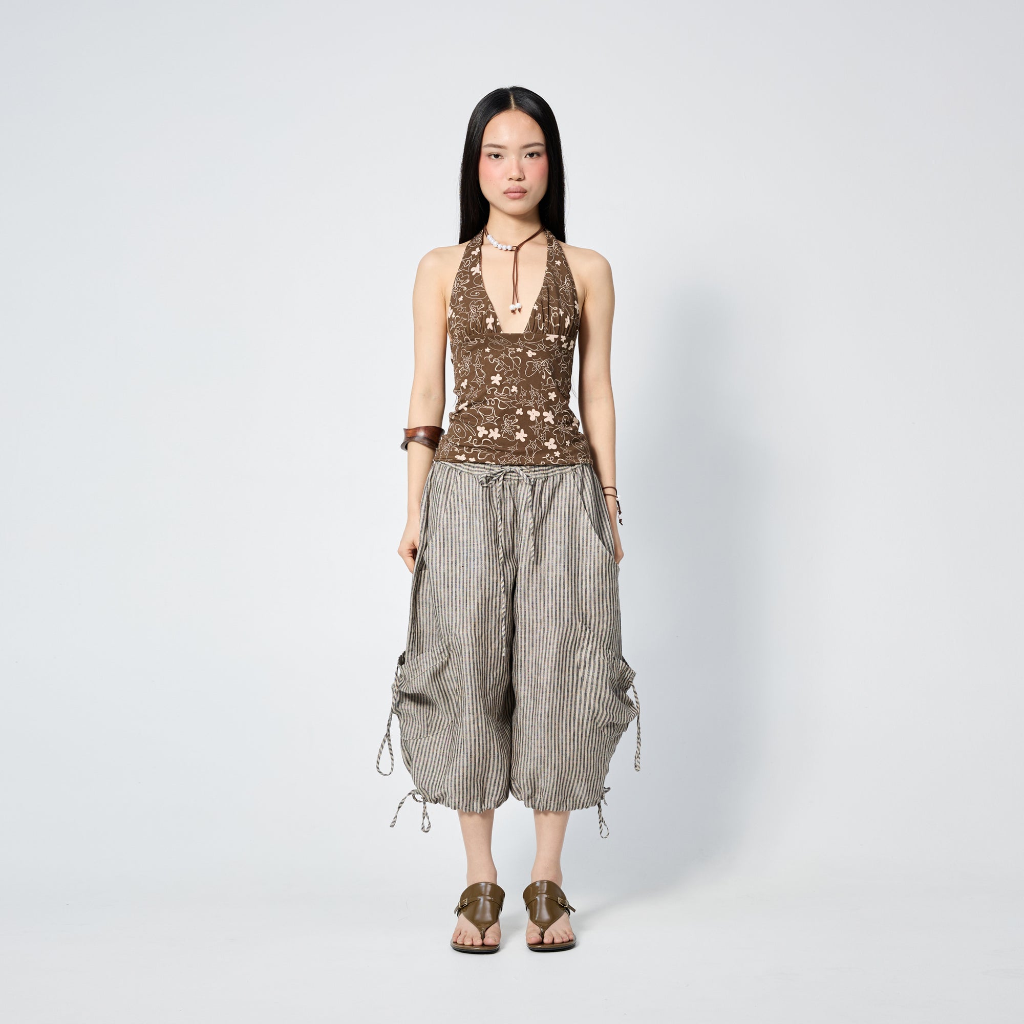 Arthur Apparel cargo short with adjustable knee and grey stripes